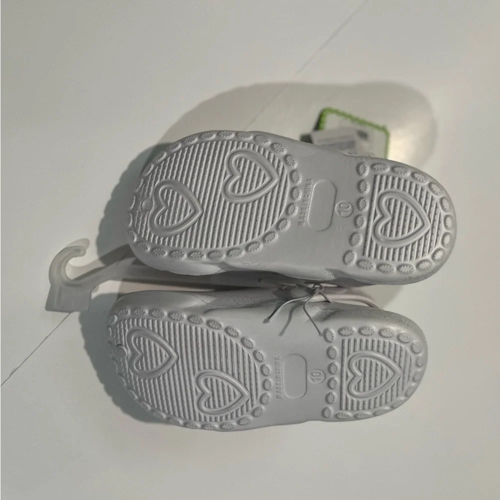 Glittery Heart Cutout Kids Slippers